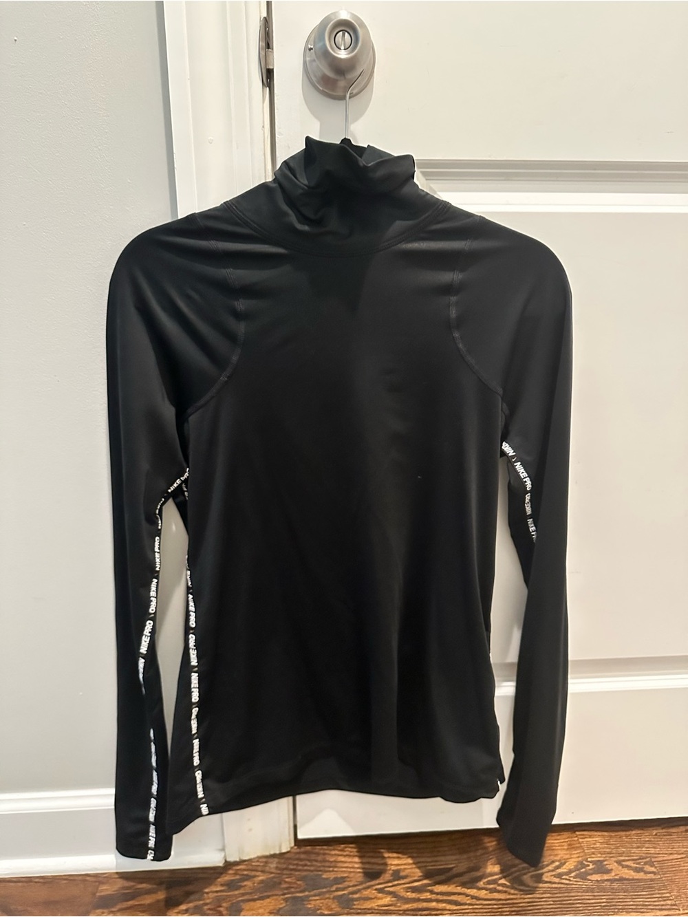 Nike Black Long-Sleeve Turtleneck Top (large)
